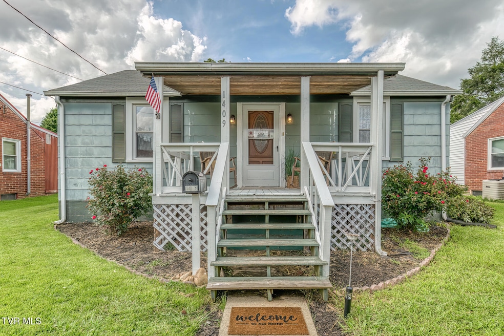 1409 Newton St-2