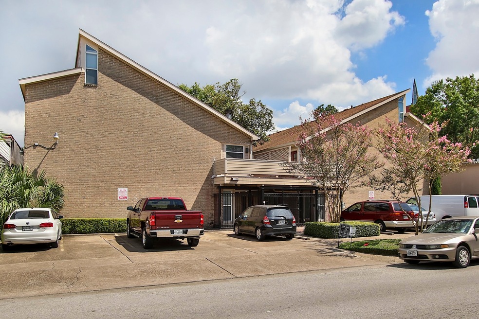 1420 Hawthorne St unit 14, Houston, TX 77006 - photo 1