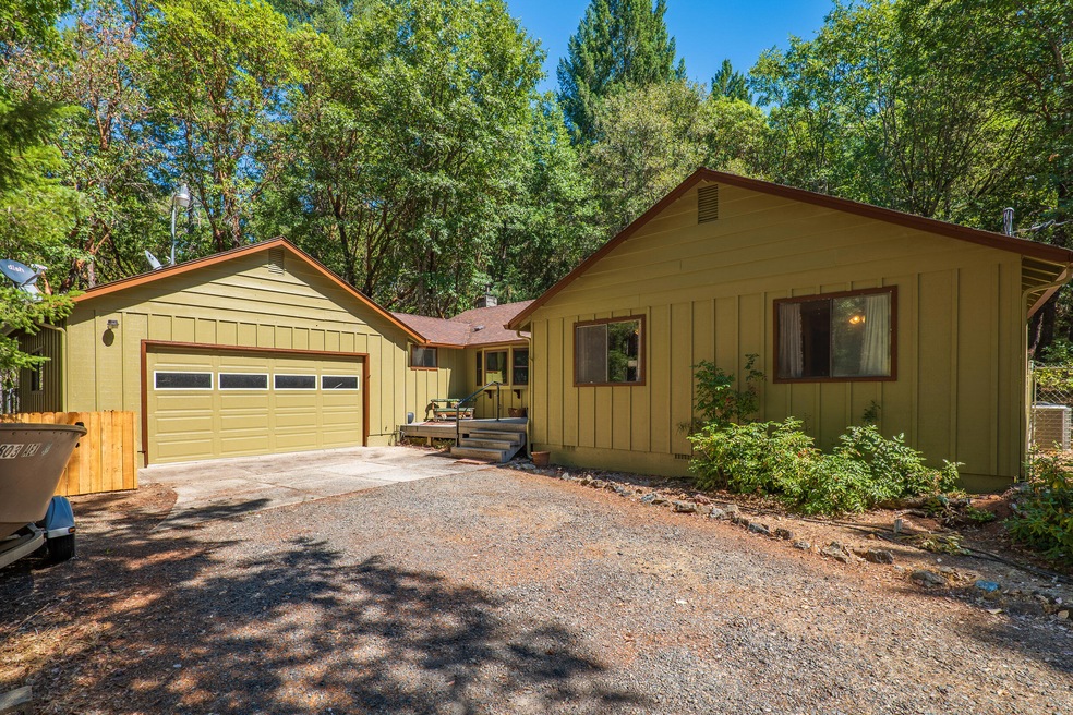 3211RiverbanksRd-003