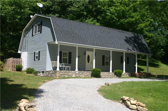 Peaceful, serene Leipers Fork, Tennessee!  This house is just 1.5 miles west of the downtown village and sits on about 1.38 Acres. Hill in the back, running creek across the street.