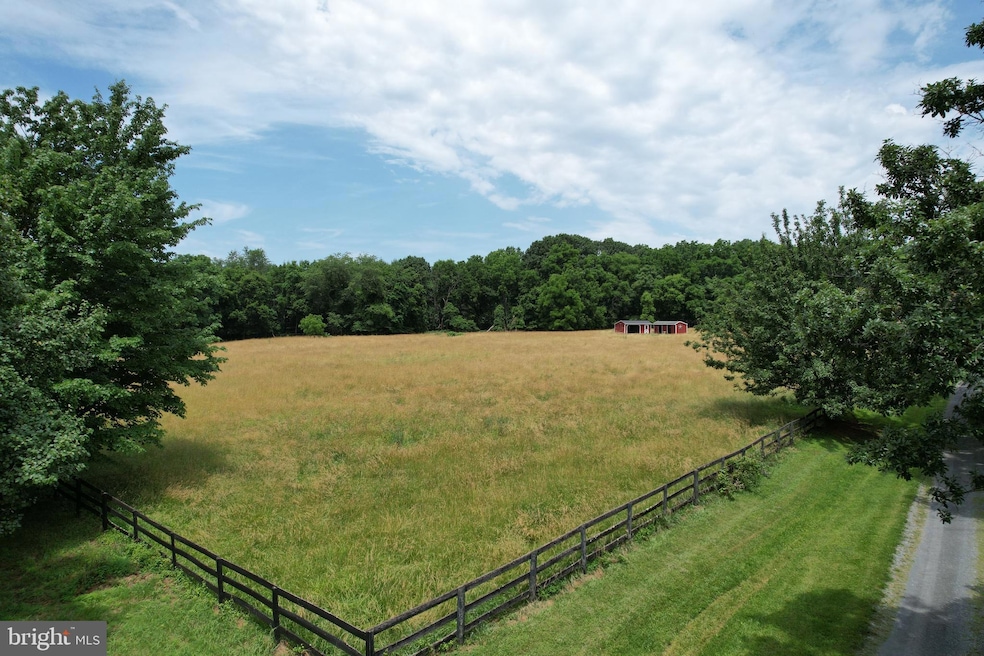 35842 Milligans Run Ln, Hillsboro, VA 20132 - photo 1