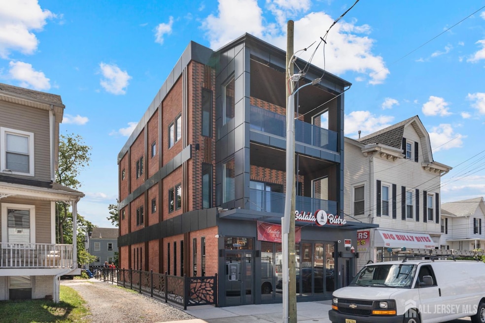 150 Easton Ave unit 2, New Brunswick, NJ 08901 - photo 1