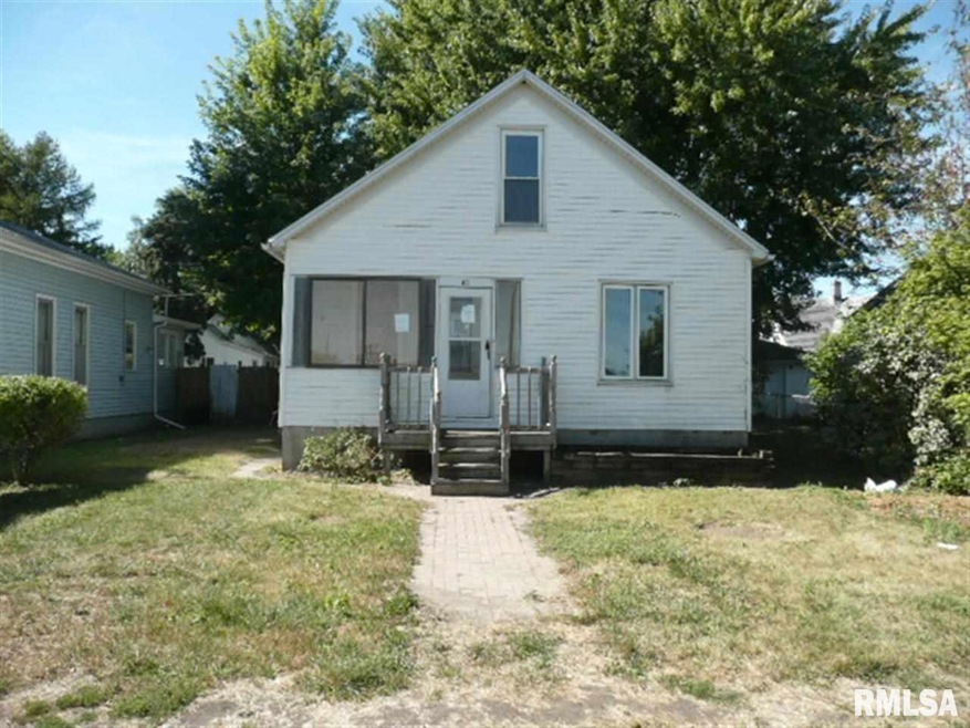 407 Decatur St, Lincoln, IL 62656 - photo 1