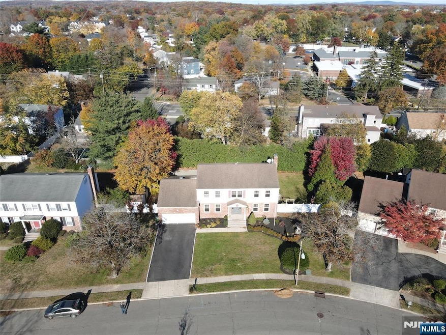 265 Purdue Ct, Paramus, NJ 07652 - photo 1