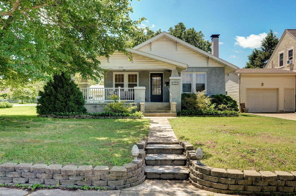 559 E Pleasant St, Mount Vernon, MO 65712 - photo 1