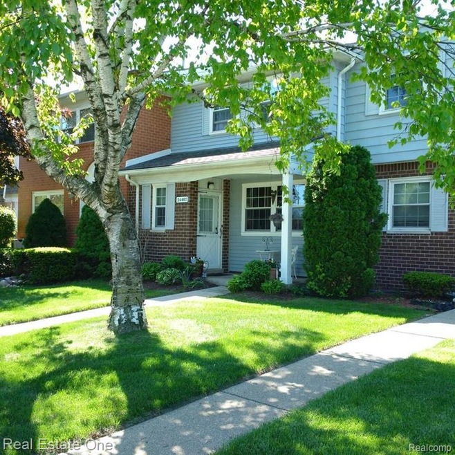Welcome to 24407 Olde Orchard!