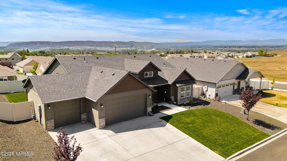 Under Contract $525,000 • Co-Listing Agent