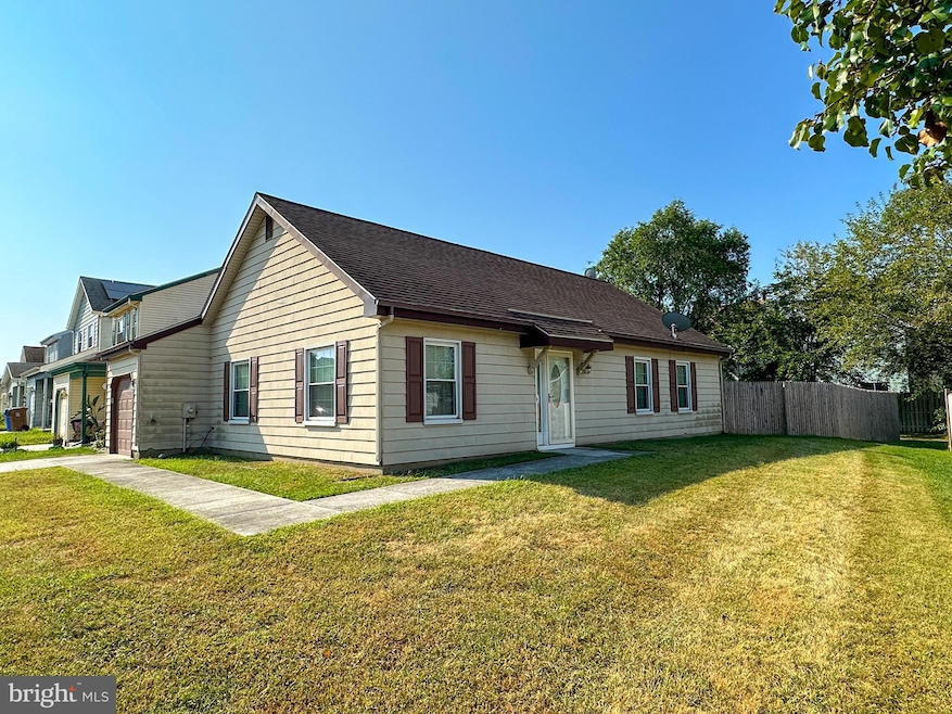 17 Hamilton St, Swedesboro, NJ 08085 - photo 1