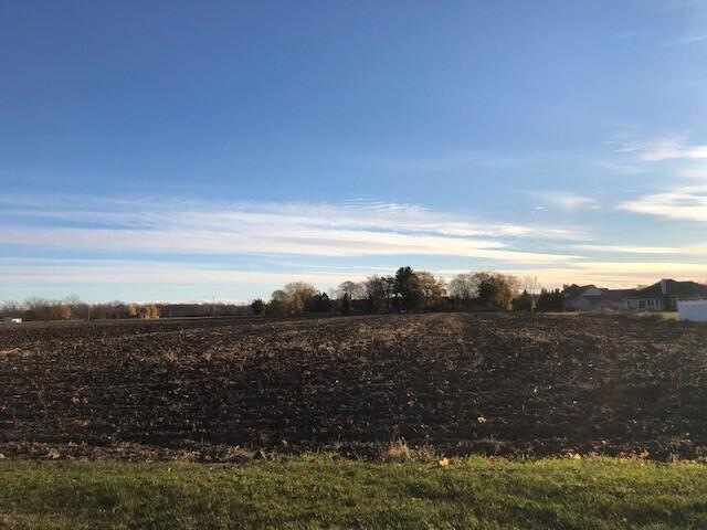 Lot pic 1