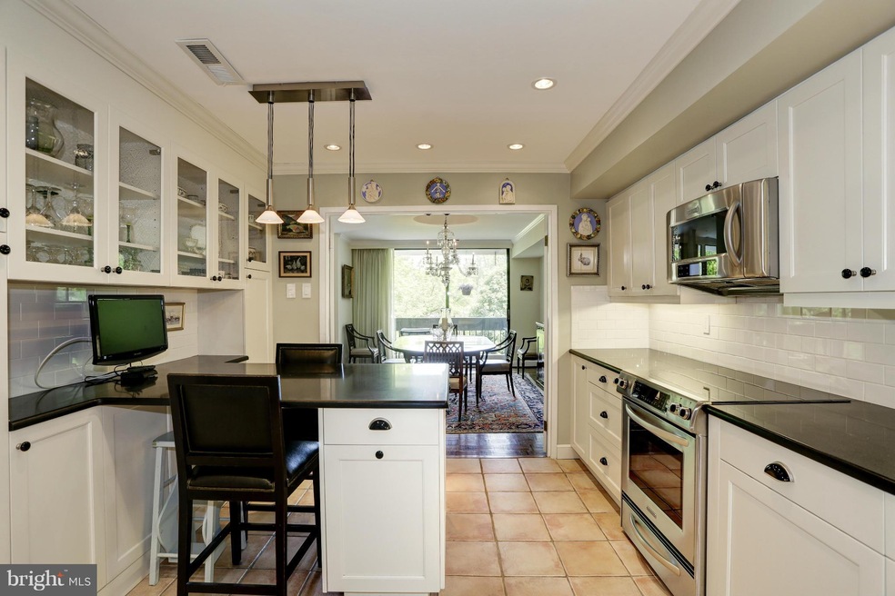 4978 Sentinel Dr unit 12403, Bethesda, MD 20816 - photo 1