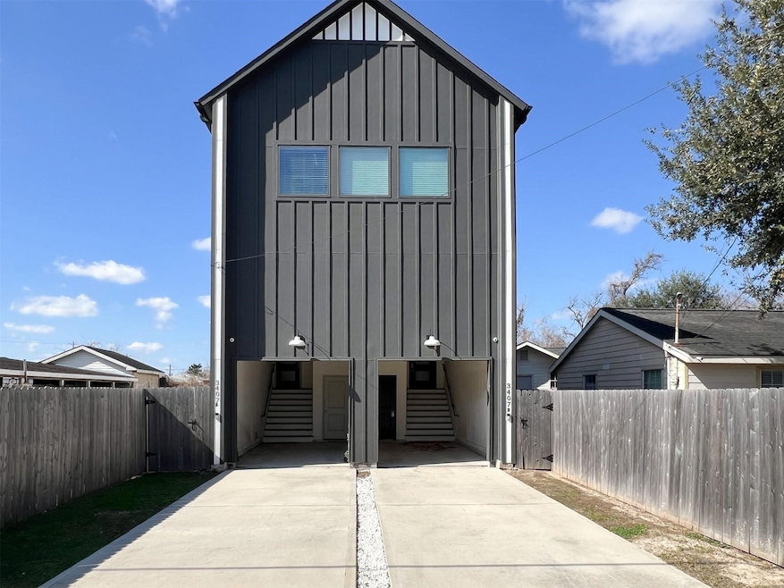 3407 Sakowitz St unit B, Houston, TX 77026 - photo 1