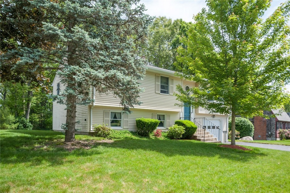 105 Cross Bow Ln, West Warwick, RI 02893 - photo 1