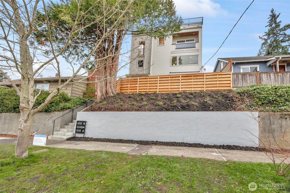 4048 32nd Ave W, Seattle, WA 98199 - photo 1