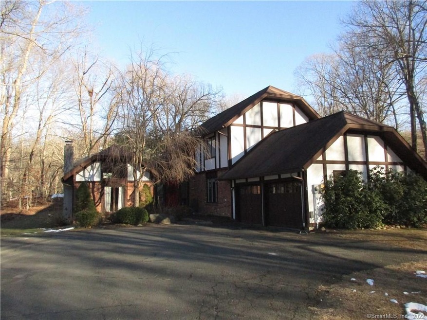 4 Katrina Cir, Bethel, CT 06801 - photo 1