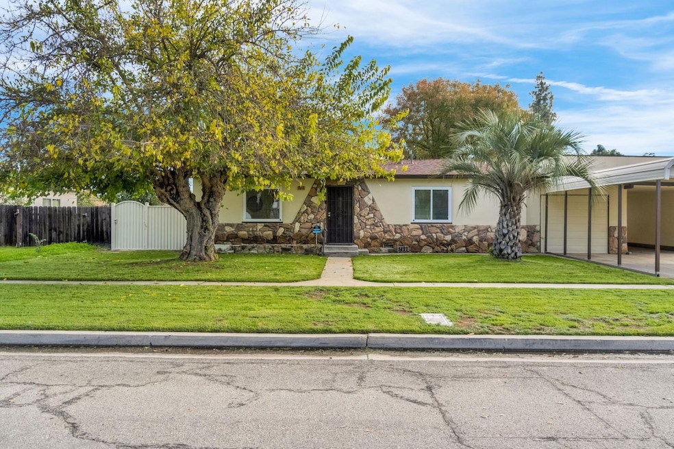 6048 N Del Mar Ave, Fresno, CA 93704 - photo 1