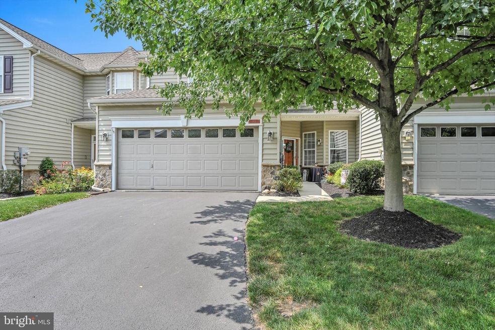 302 Ridgeview Dr, Morgantown, PA 19543 - photo 1