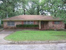 913 Amsden St, Denison, TX 75020 - photo 1