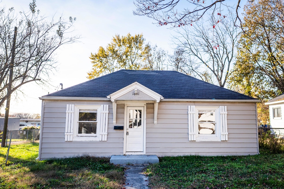 1601 N Rogers Ave, Springfield, MO 65803 - photo 1