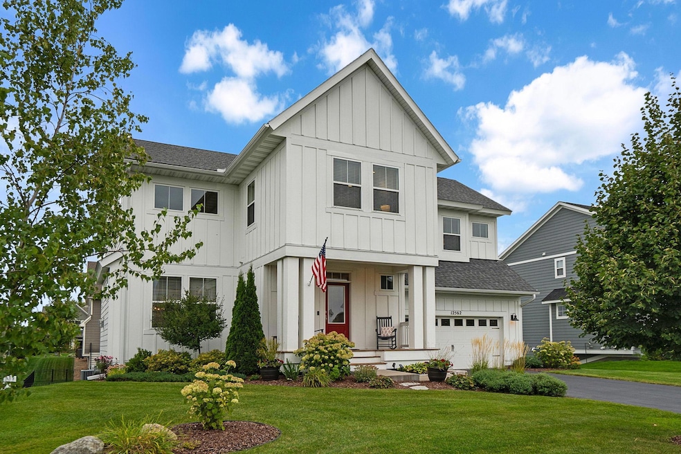 12562 Foxhill Ave N, Hugo, MN 55038 - photo 1