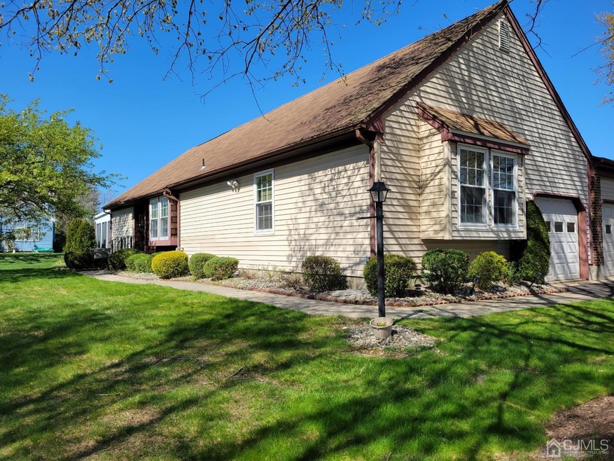 8 Berkshire Dr unit B, Monroe Township, NJ 08831 - photo 1