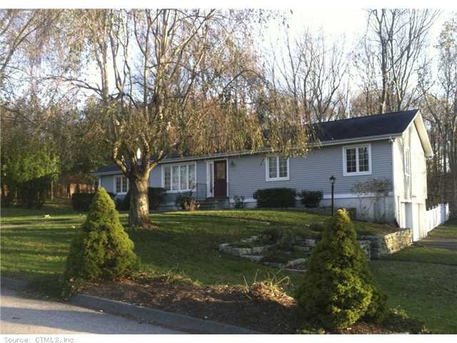 21 Chestnut Hill Rd, Uncasville, CT 06382 - photo 1