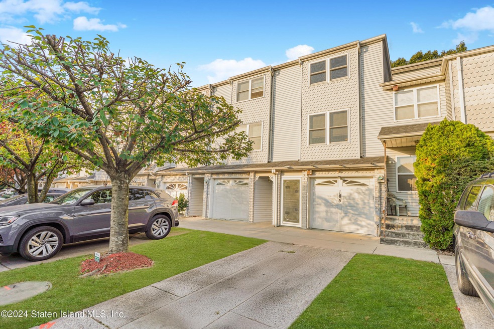 185 Lorraine Loop, Staten Island, NY 10309 - photo 1