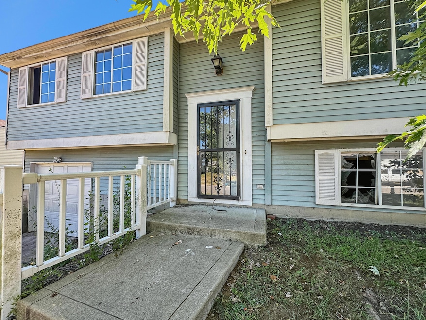 2739 Moonlight Ln, Columbus, OH 43207 - photo 1