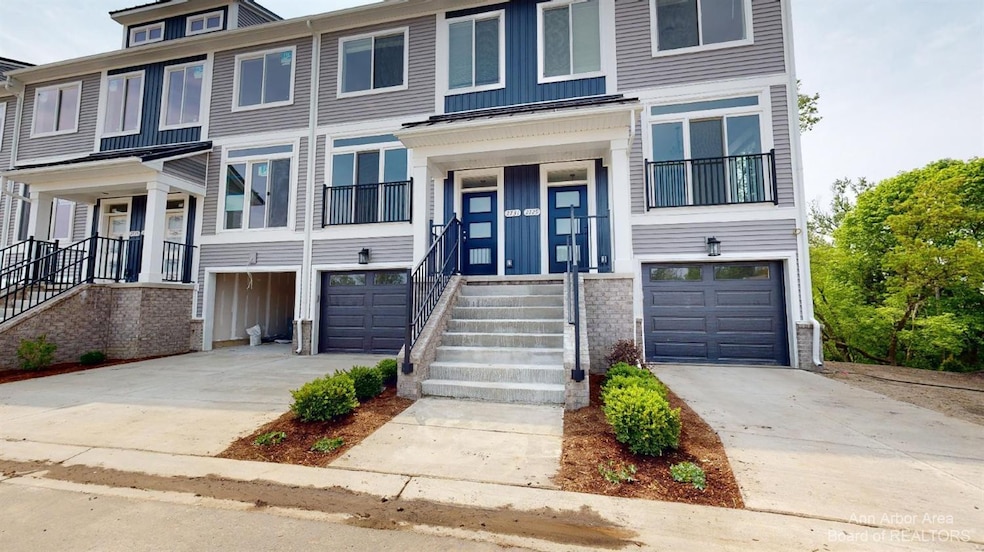 2731 Bristol Ridge Dr, Ann Arbor, MI 48105 - photo 1