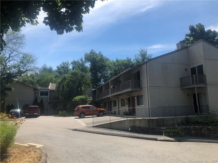 100 Wolfpit Ave unit 10, Norwalk, CT 06851 - photo 1