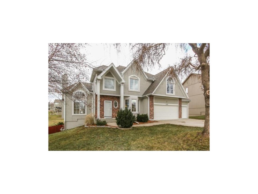 5206 Albervan St, Shawnee, KS 66216 - photo 1