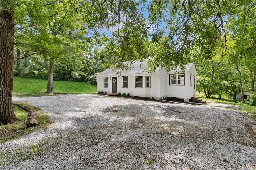 Welcome to 1106 S. Osage St.