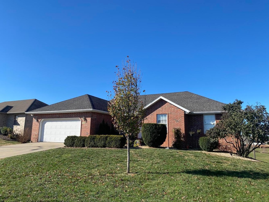 1927 Holly Springs Ave, Nixa, MO 65714 - photo 1