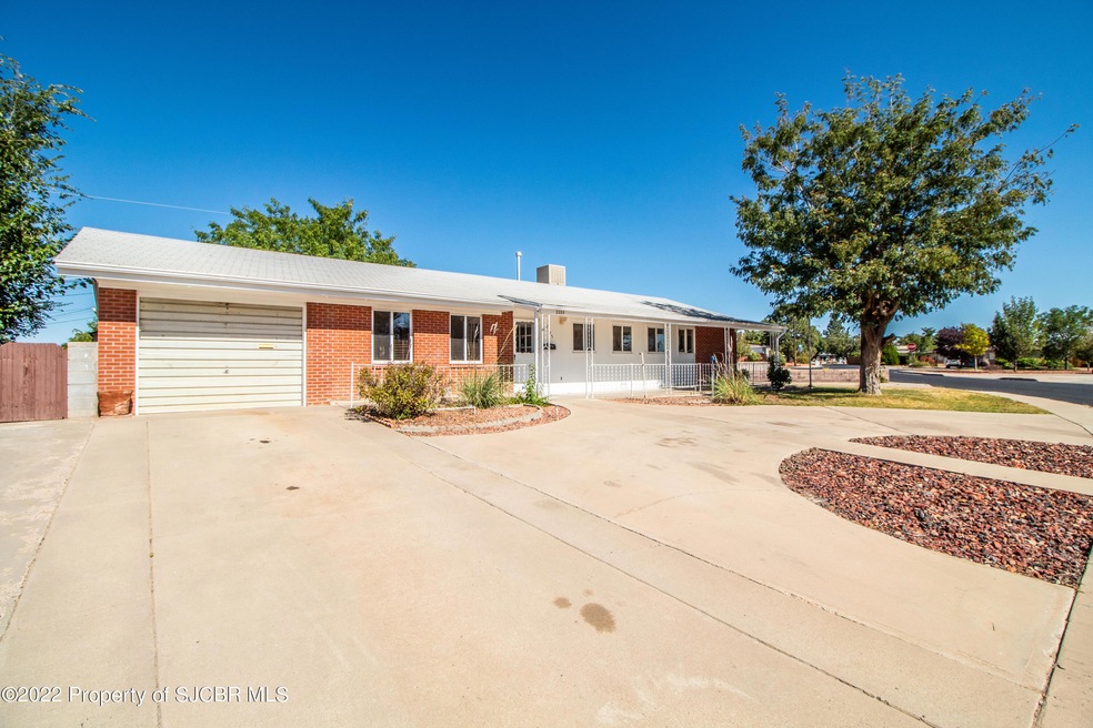 2225 Ridgecrest Drive