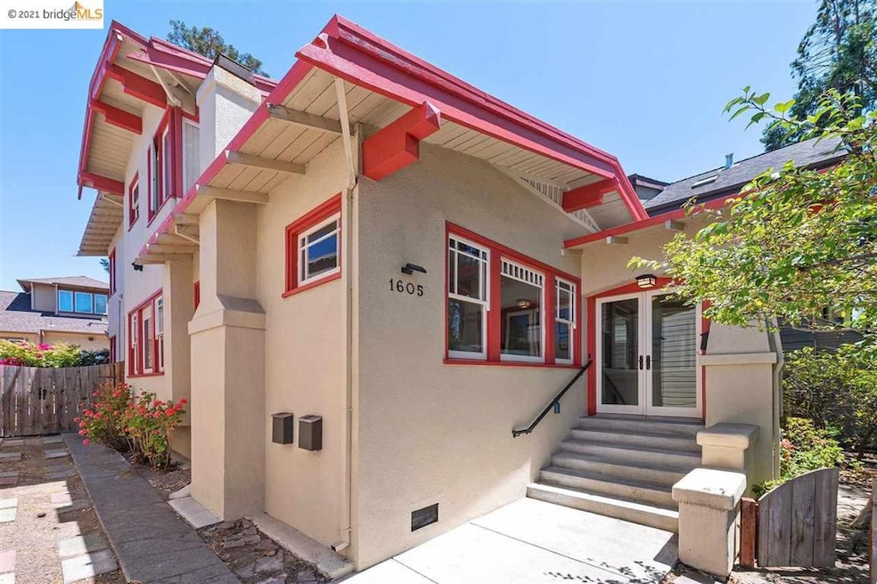 A phenomenal triplex in the heart of North Berkeley.