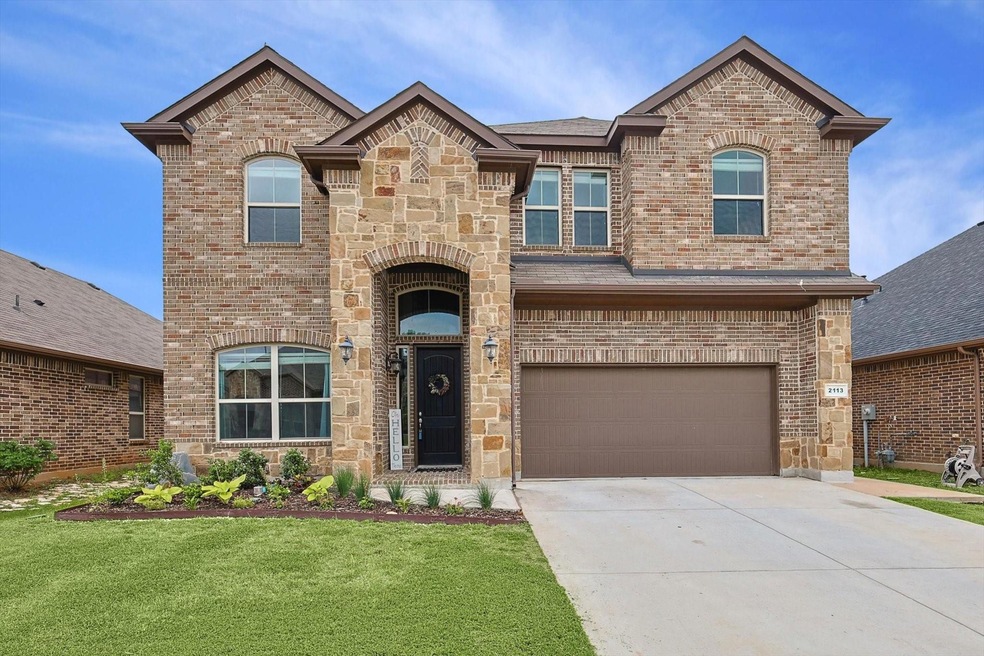 2113 Moonsail Ln, Denton, TX 76210 - photo 1