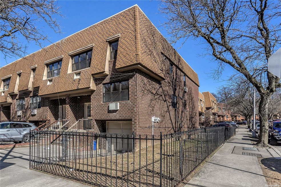 6823 Douglaston Pkwy, Little Neck, NY 11362 - photo 1