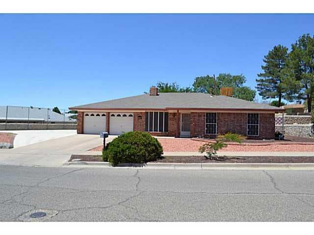 10905 Lakewood Ave, El Paso, TX 79935 - photo 1