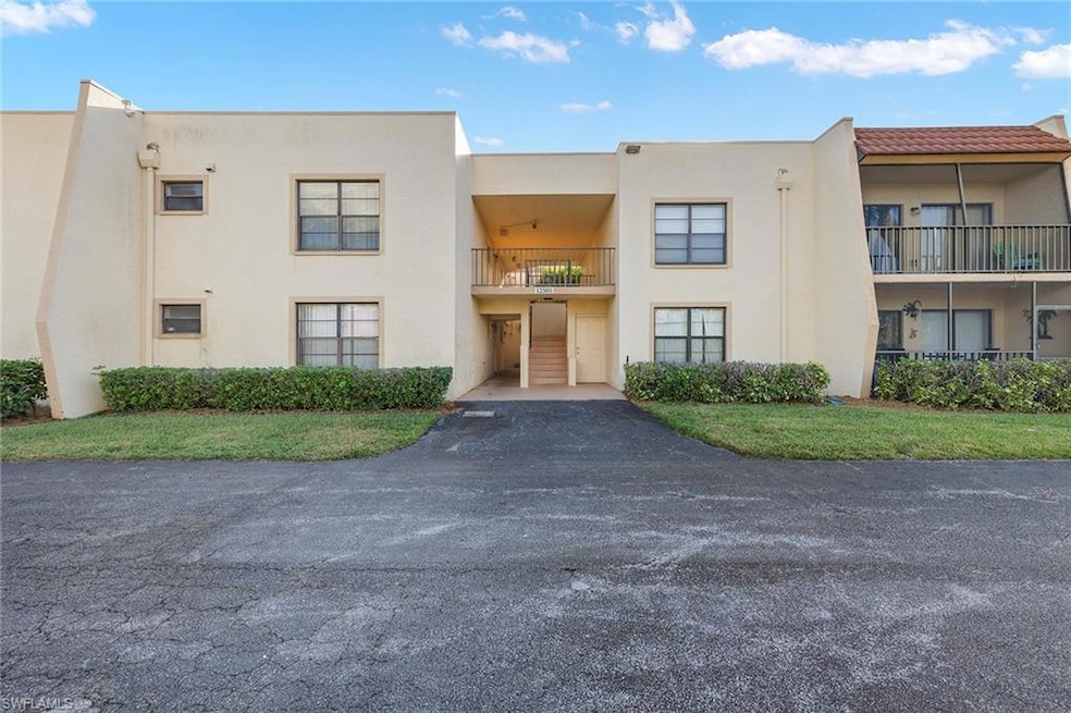 12501 Mcgregor Blvd unit 8, Fort Myers, FL 33919 - photo 1