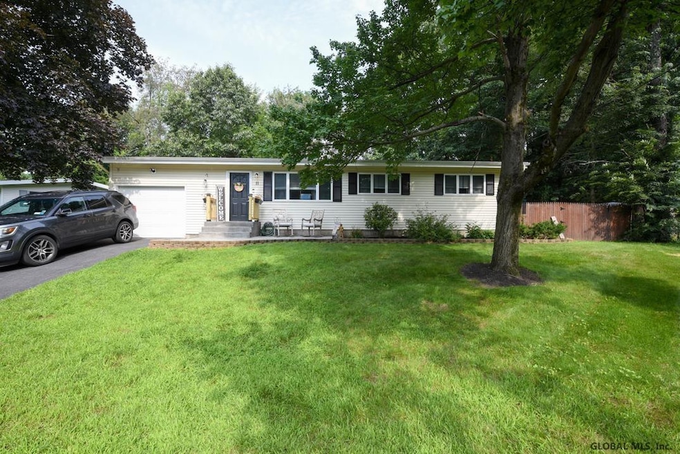 11 Gadsen Ct, Albany, NY 12205 - photo 1
