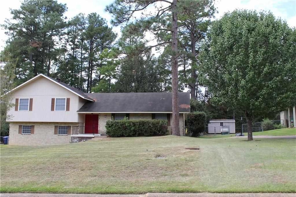 239 Fendler Pkwy, Pineville, LA 71360 - photo 1