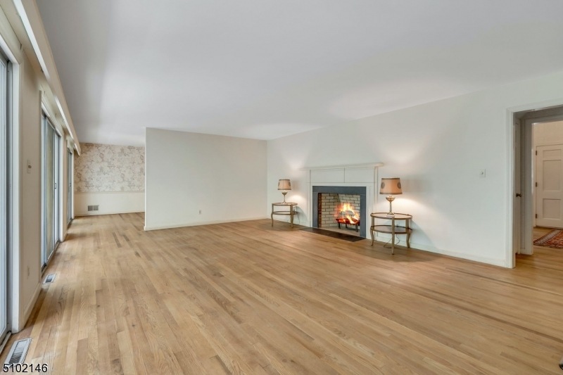 201 Roundtop Rd, Bernardsville, NJ 07924 - photo 1