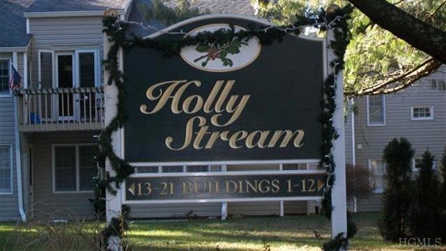 903 Holly Stream Ct unit 2A1, Brewster, NY 10509 - photo 1