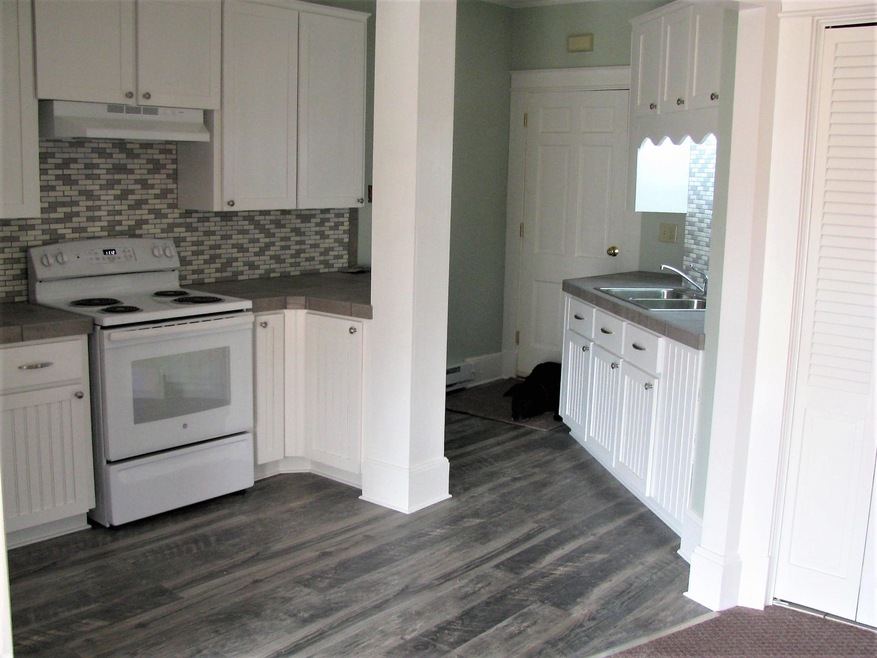 35 E Bow St, Franklin, NH 03235 - photo 1