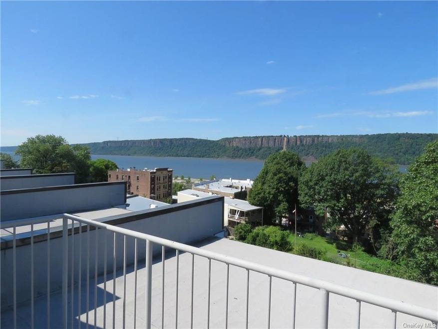 493 Warburton Ave unit A, Hastings On Hudson, NY 10706 - photo 1