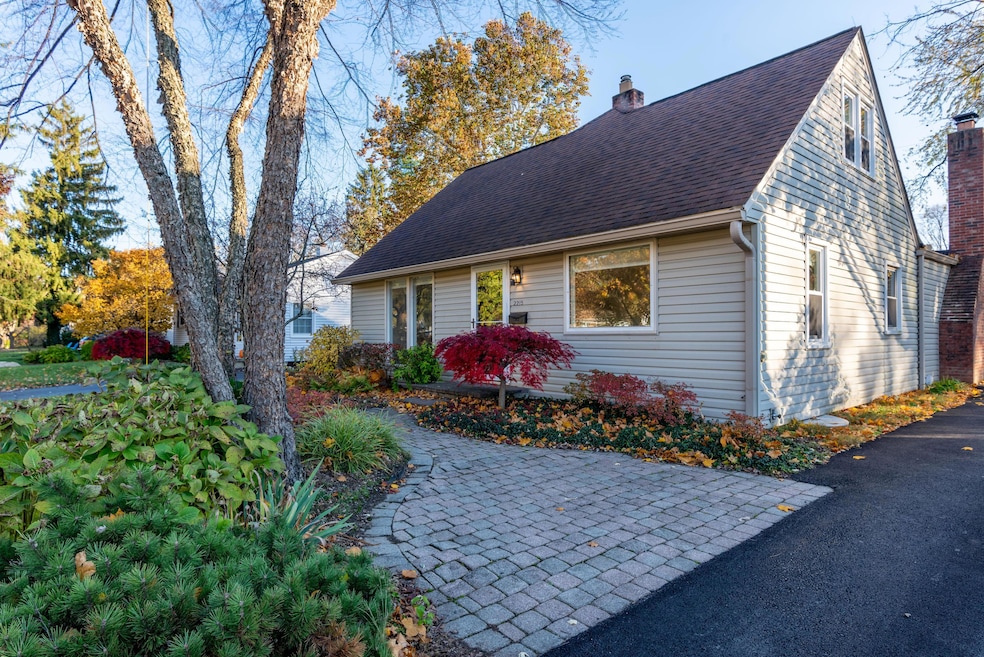 2215_UAProperty_Outside-
