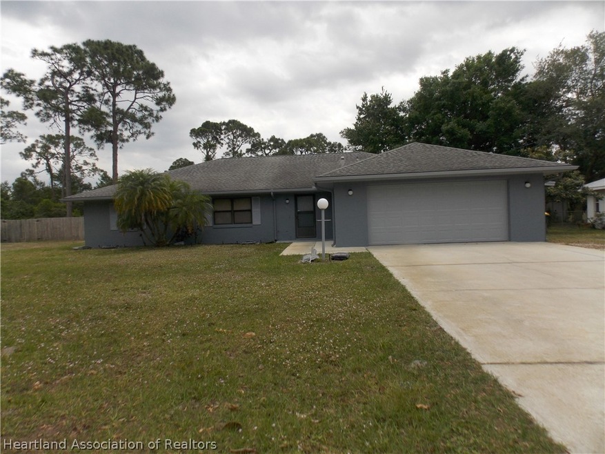 1811 Citadel St, Lake Placid, FL 33852 - photo 1