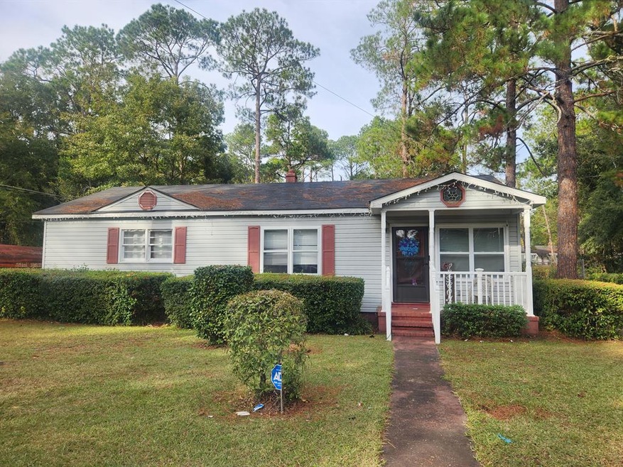 1201 W Waddell Ave, Albany, GA 31707 - photo 1