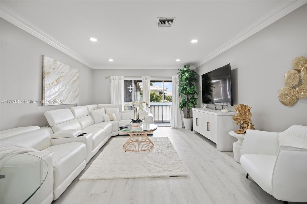 Riverhouse Gardens unit 207, Deerfield Beach, FL 33441 - photo 1