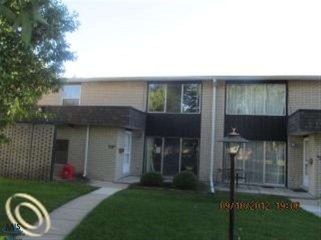 8263 Kennedy Cir unit 3, Warren, MI 48093 - photo 1