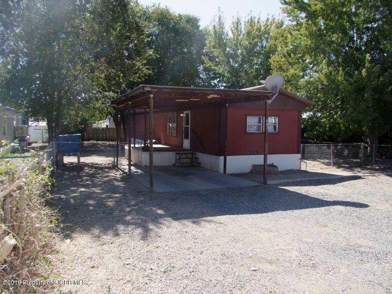 607 Meadowland St, Bloomfield, NM 87413 - photo 1